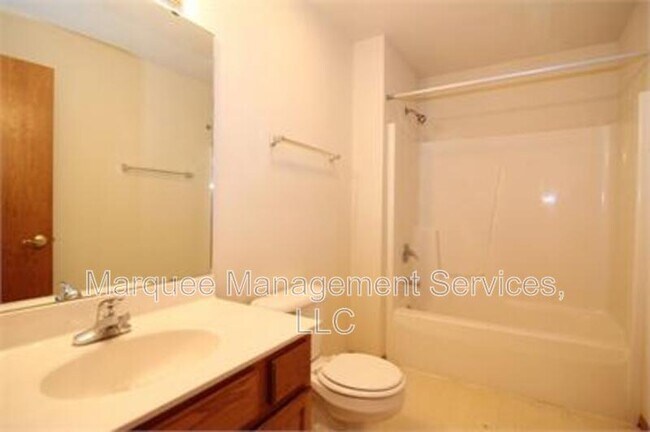 Building Photo - 119 W Windsor Ave