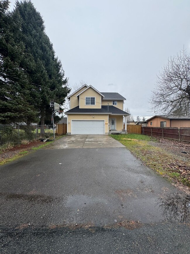 Primary Photo - Lovely Midland Home with Fenced Yard and L...