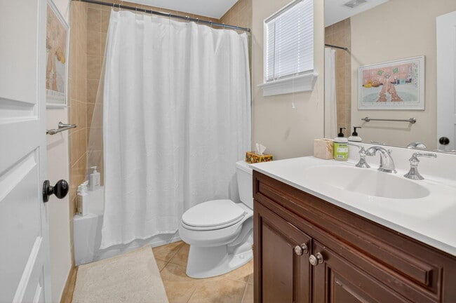 Building Photo - 1054 E Heritage Club Cir