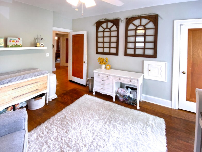 2nd bedroom - 3811 N Morris Blvd