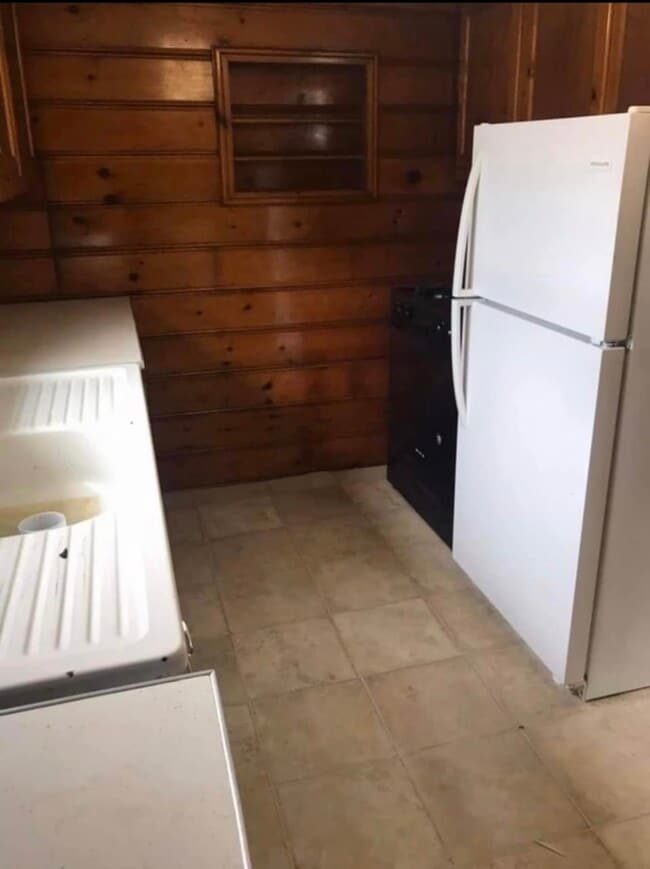 Building Photo - 108 S 2nd Ave