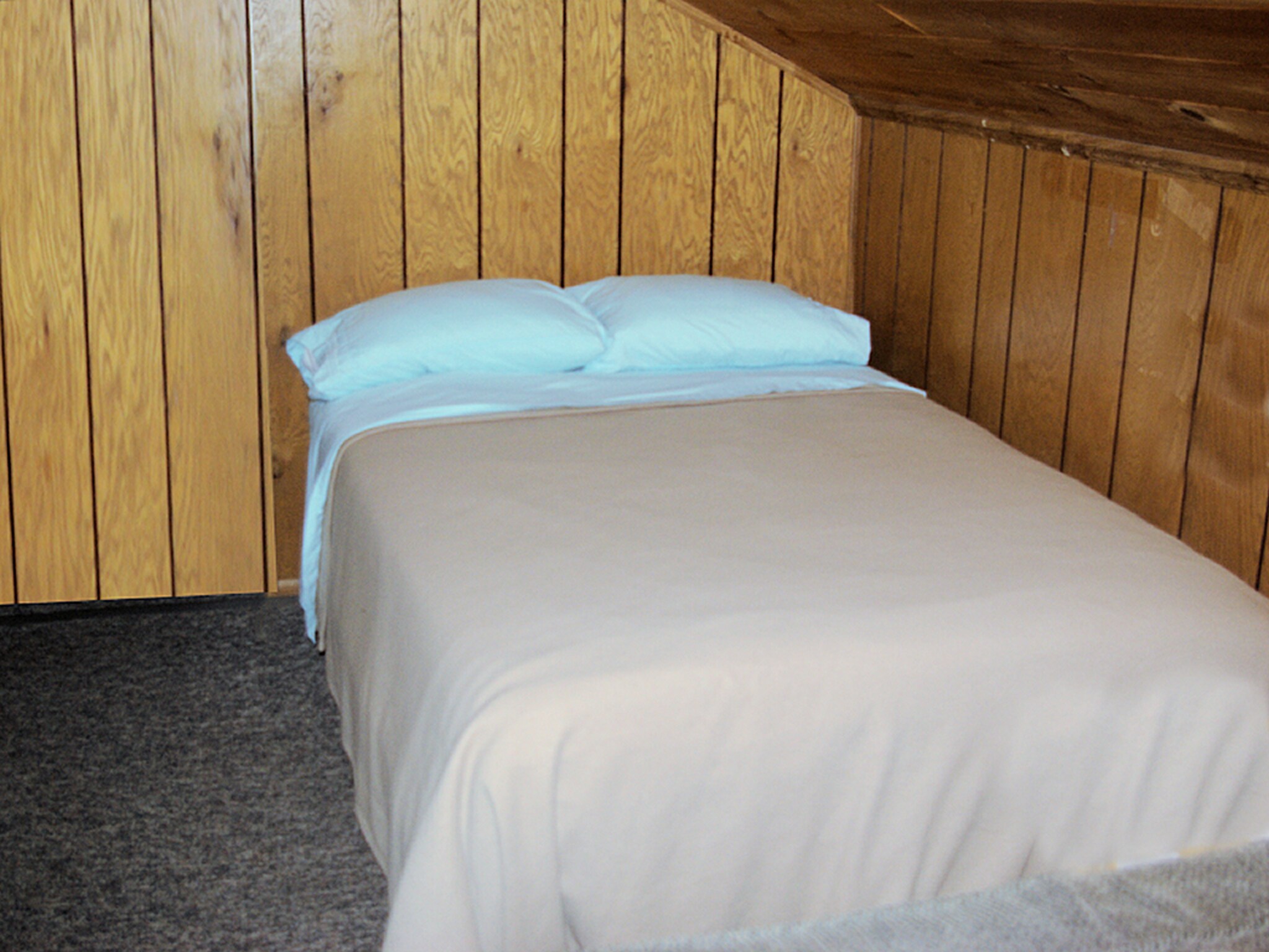 Double bed for guests. - 26180 Whispering Oak Ln