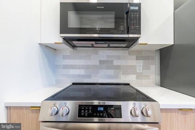 Building Photo - 2563 E Elkhart St