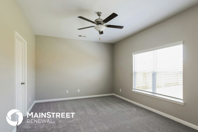 Building Photo - 23028 Bellini Dr