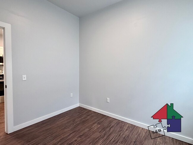 Building Photo - 33 Granite St