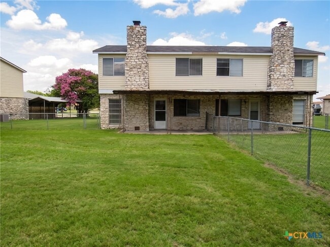 Building Photo - 2210 Cascade Dr