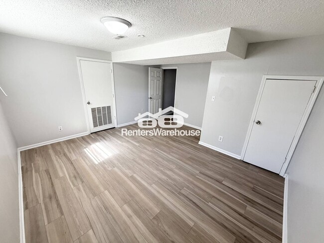 Building Photo - 6300 E 153 St