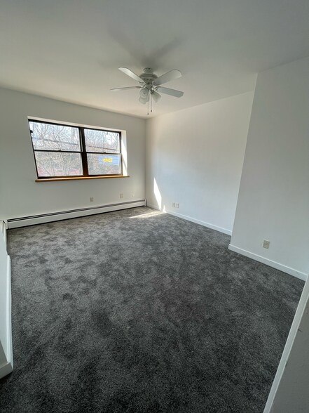 Building Photo - 307 Freeport Rd