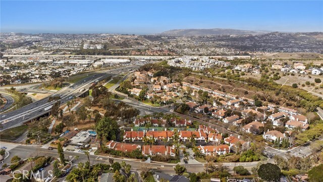 Building Photo - 34101 Via California