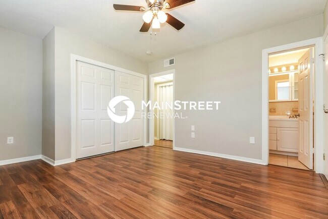 Building Photo - 2 Bedroom Pet-Friendly Home in Fort Myers,...