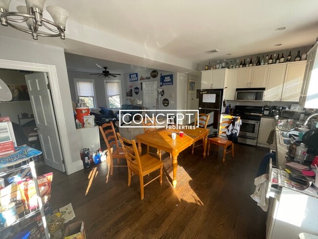 Building Photo - 19A Parker Hill Ave. Unit 3