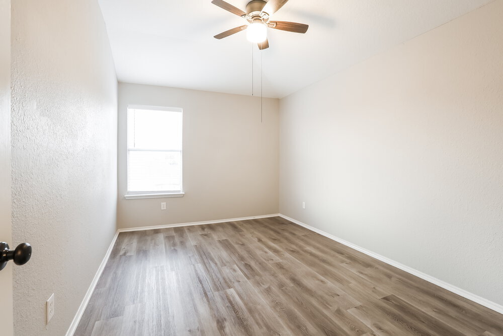 Building Photo - 8715 Sunset Pond Dr