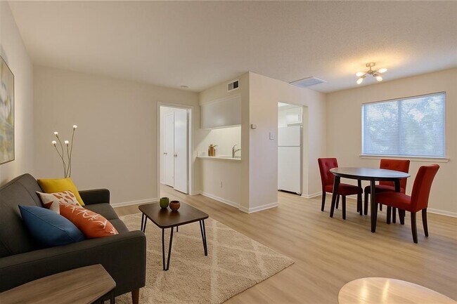 Primary Photo - 9079 Jollyville Rd