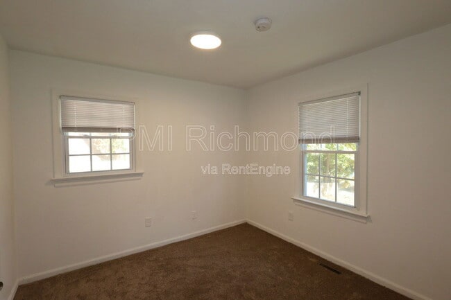 Building Photo - 2728 Grantwood Rd