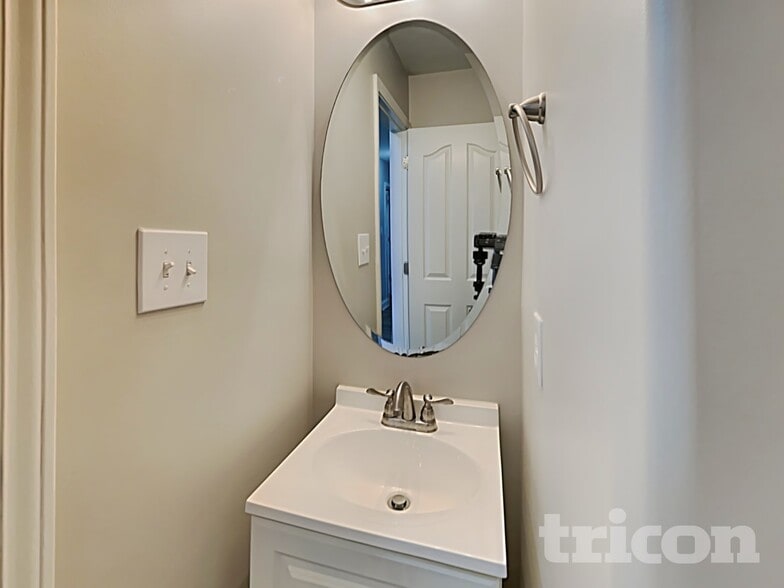 Building Photo - 4818 Samuel Richard St