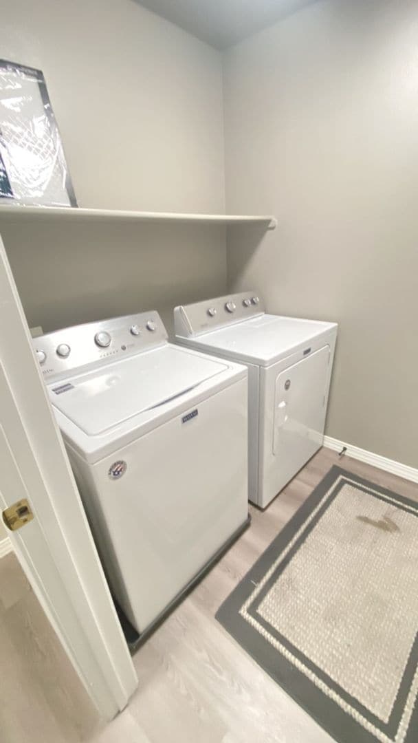 Building Photo - Super Cute Home!