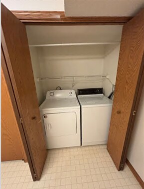 Building Photo - 236 Westside Dr