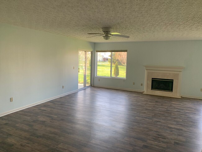 Building Photo - 5658 Baywatch Way