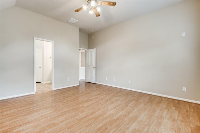 Building Photo - 7302 Hollow Field Ln