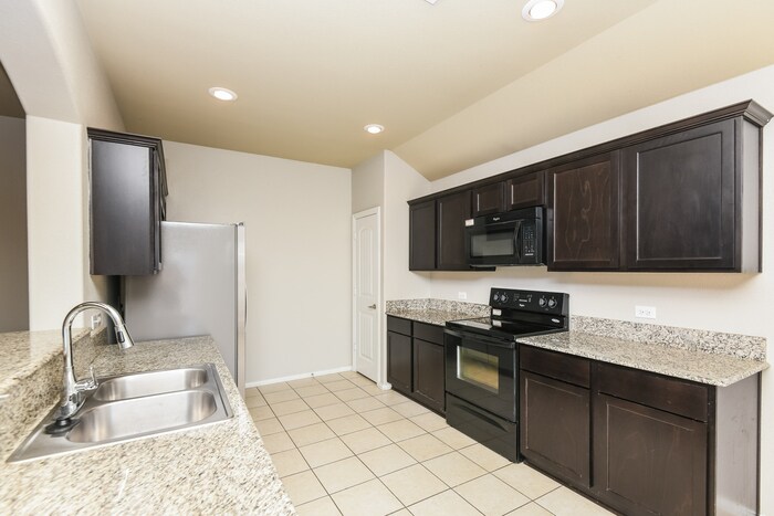 Building Photo - 9161 Abaco Way