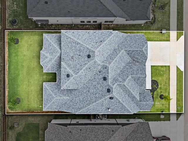 Building Photo - 16325 Renault St