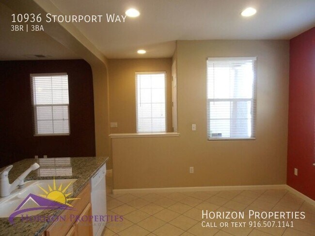 Building Photo - Modern Two-story 3 Bed 2.5 Bath 1,374 sqft...