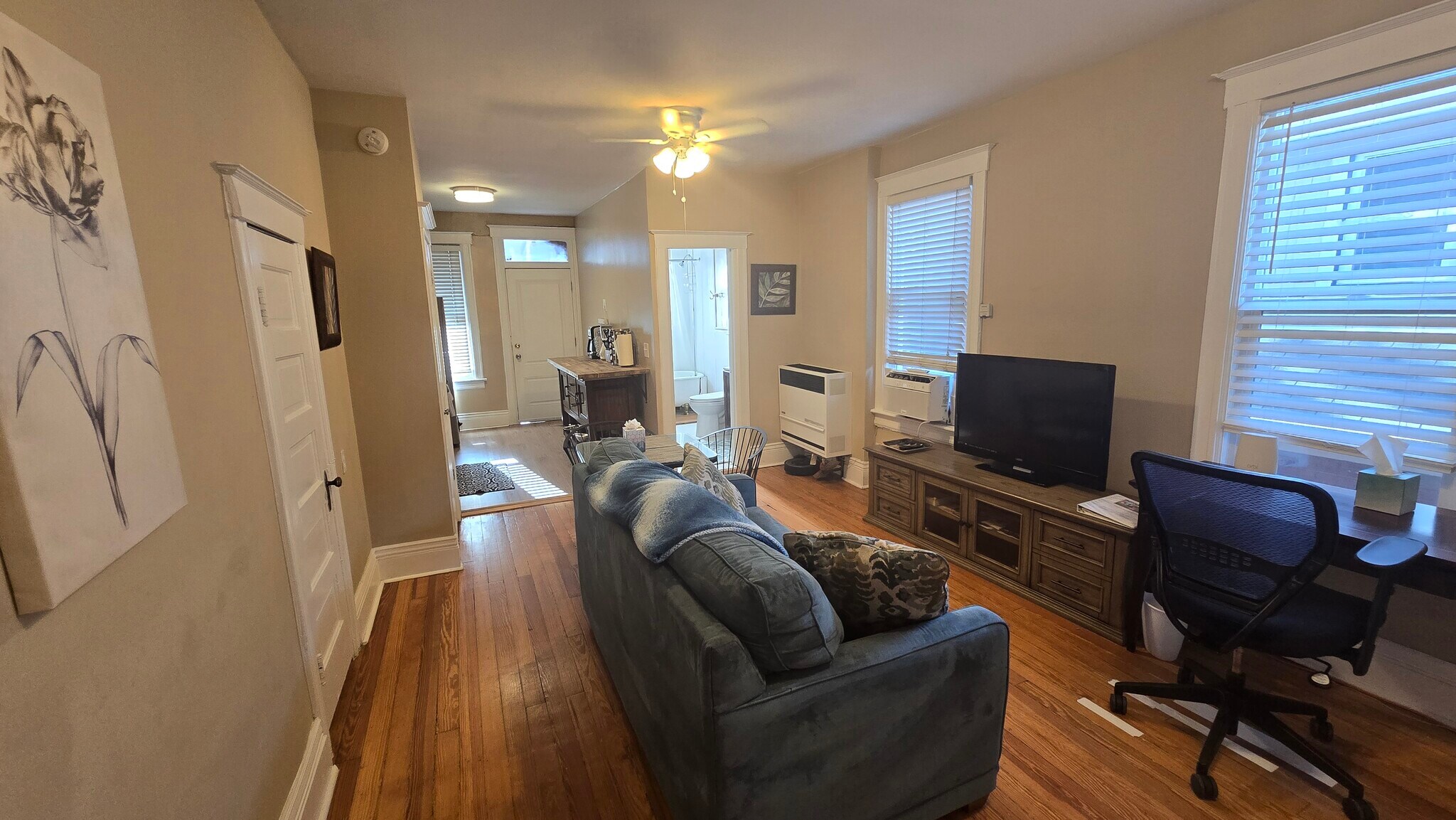 Building Photo - 210 S Logan St