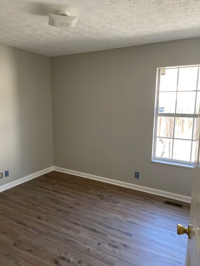 Building Photo - Newly Remodeled Home near Priest Lake
