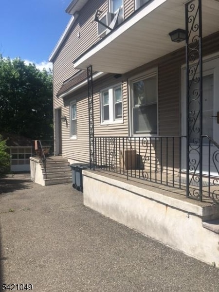 Building Photo - 512 McBride Ave