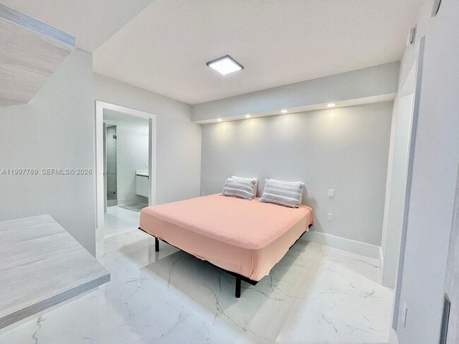 Building Photo - 330 Sunny Isles Blvd
