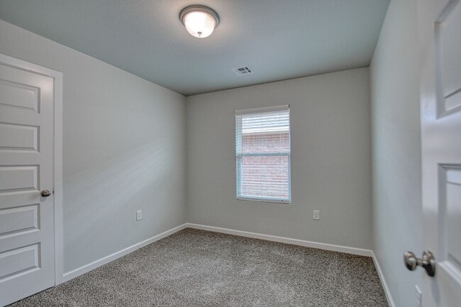 Building Photo - New Construction in Varenna Landing! Storm shelter and lawn care included!