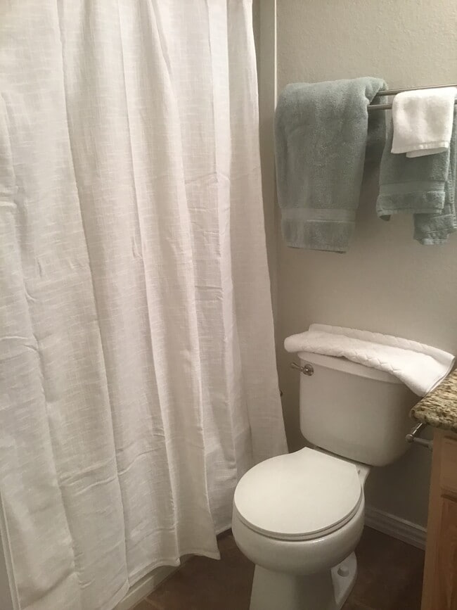 Building Photo - 8300 Fairmount Dr