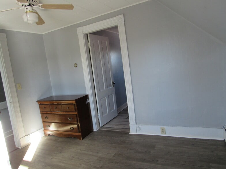 Building Photo - 117 Congress St