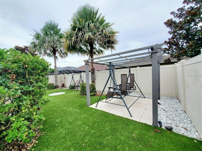 Building Photo - 10031 Newminster Loop