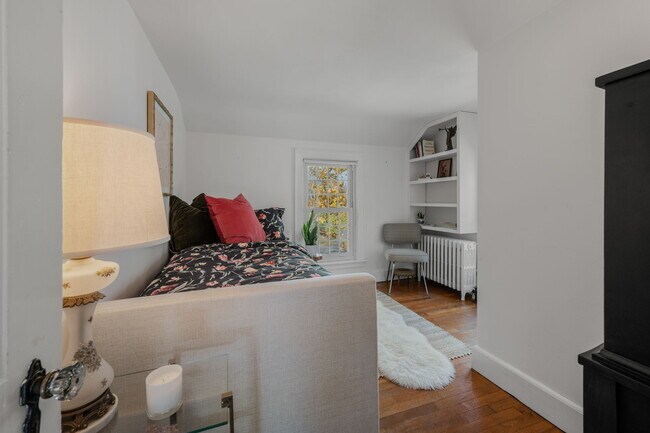 Building Photo - 105 Sill Ln