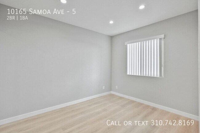 Building Photo - 10165 Samoa Ave