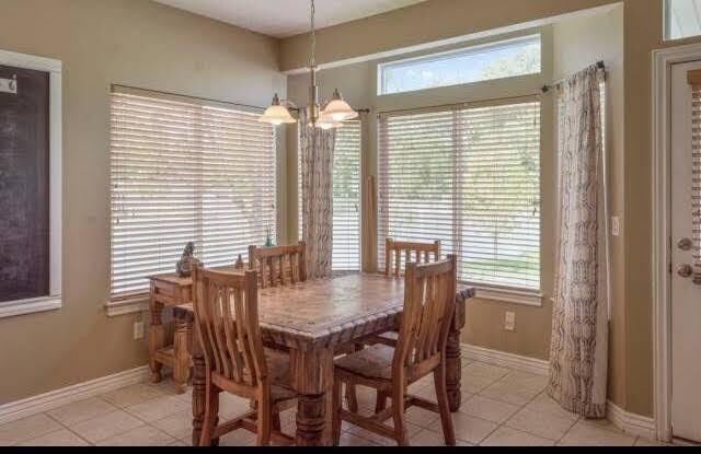 Building Photo - 1262 Creek Ridge Dr S