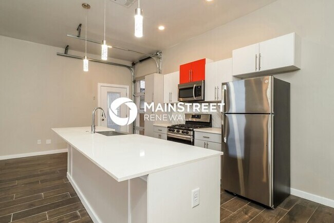 Building Photo - 3 Bedroom Pet-Friendly Home in Oklahoma City, OK with Main Street Renewal