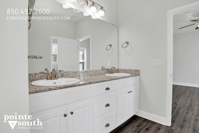 Building Photo - 12295 Pinfish Rd