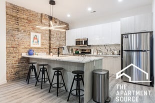 Building Photo - 2745 W Division St