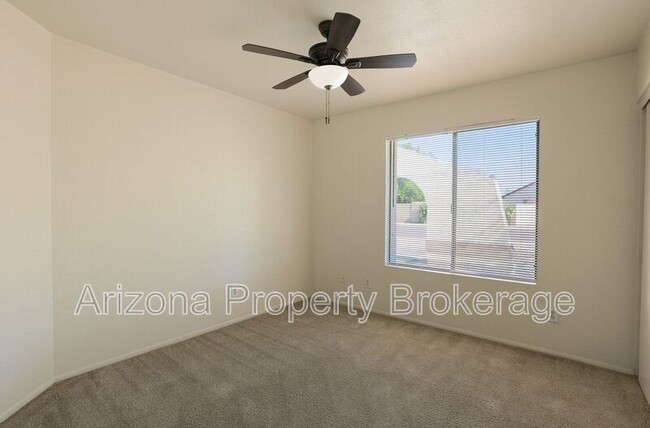 Building Photo - 8135 W Sierra Vista Dr