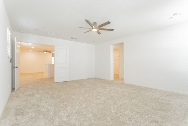 Building Photo - Fairly New Gorgeous SMART House!