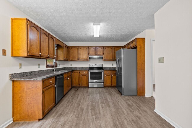 Building Photo - 110 Hunters Glen