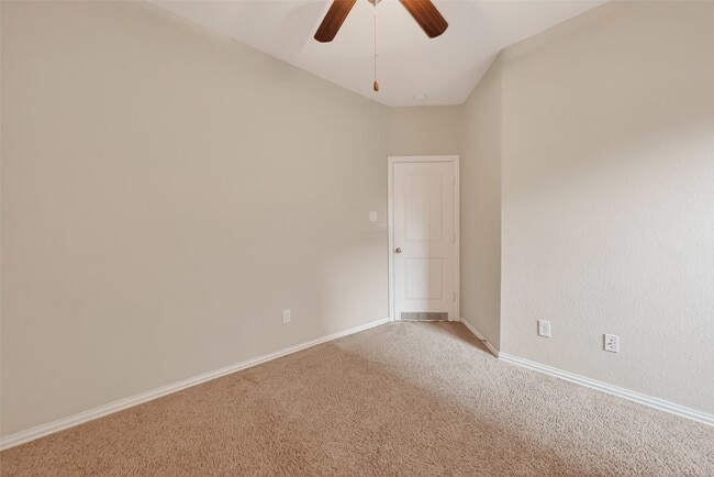 Building Photo - 18139 Swallow Spgs Wy