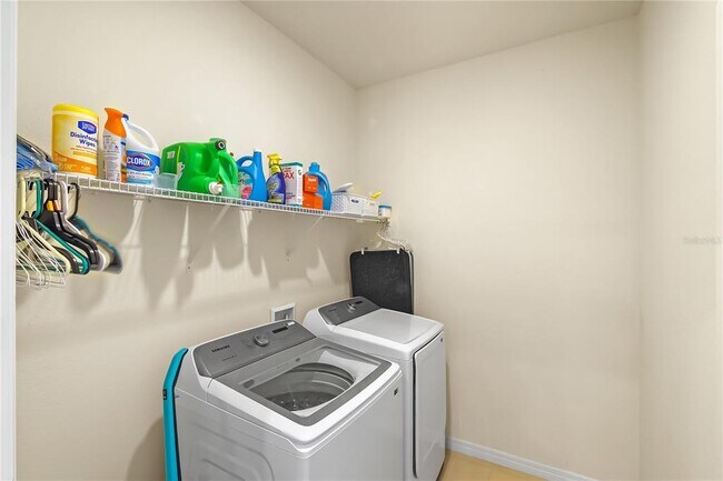 Building Photo - 6345 SW 88th Loop
