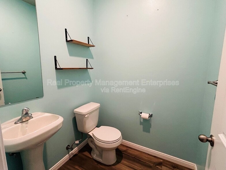 Building Photo - 1613 Crimson Lake Blvd