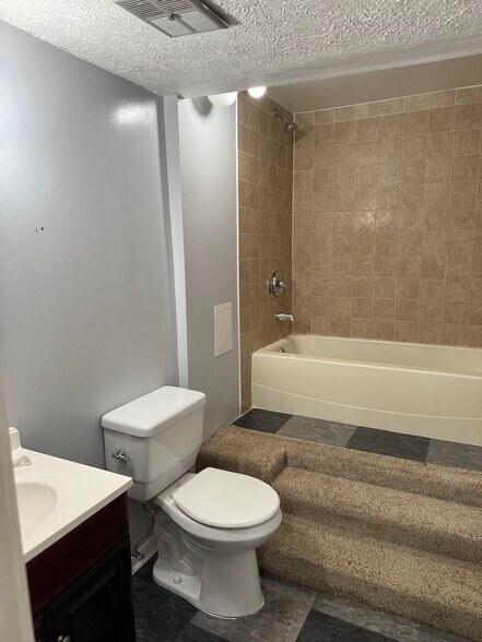 basement full bathroom - 7028 Palamar Turn