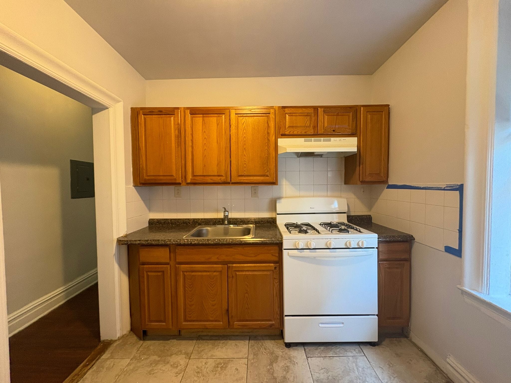 Unit 303 - 880 Kennedy Blvd