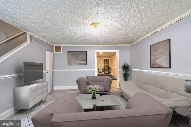 Building Photo - 9832 Buckner Rd