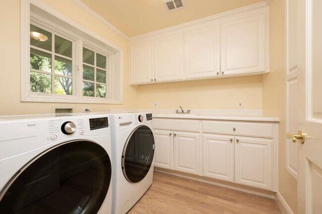 Building Photo - 1 Adam Way